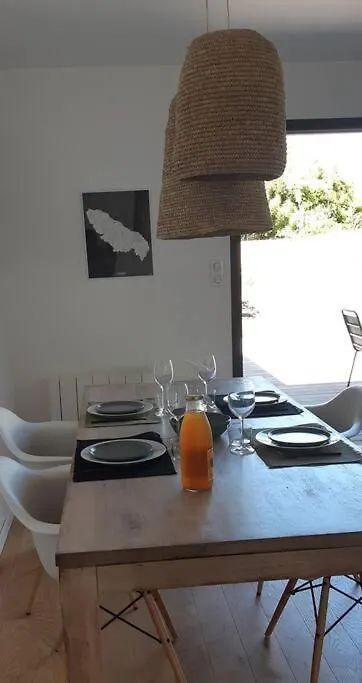 Un Jardin En Ville - Au Calme - Proche Des Plages