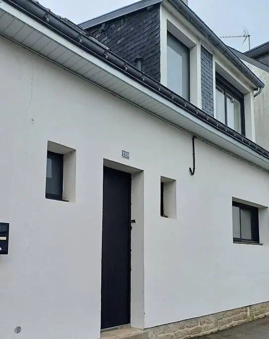 Un Jardin En Ville - Au Calme - Proche Des Plages فرنسا